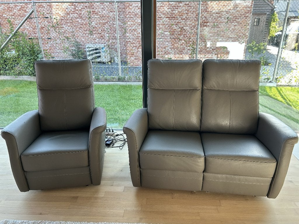 1 zit relax en 2 zit relax, Ophalen, Nieuw, Leer