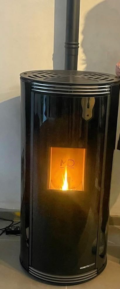 Pelletkachel Moretti 8 kw, Huis en Inrichting, Ophalen, Overige brandstoffen, Zo goed als nieuw, Pelletkachel