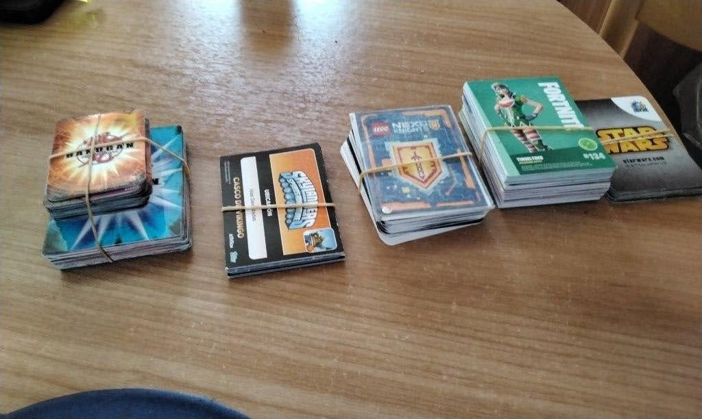 lotje kaarten  bakugan, Ophalen