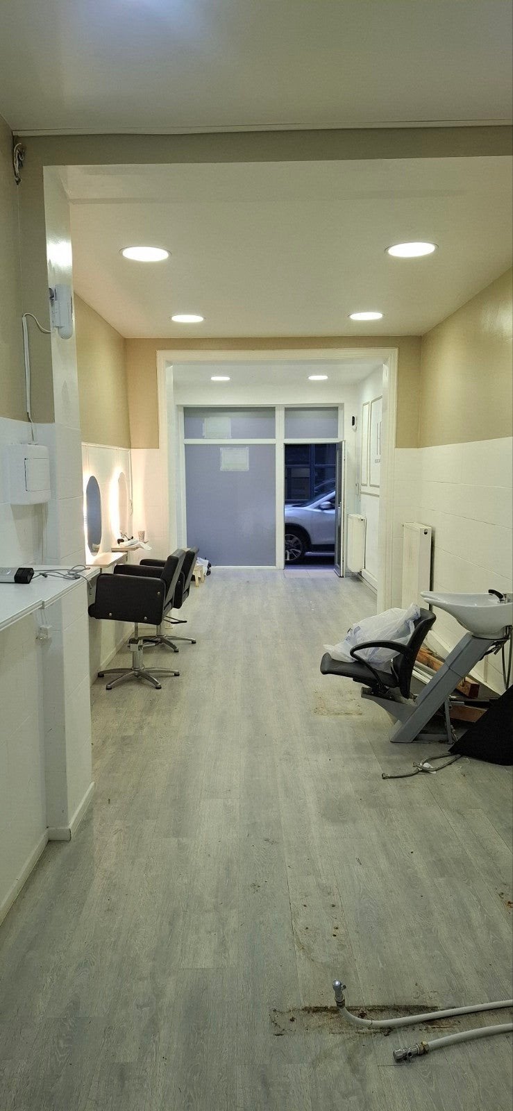 Chaise pour coiffeur, Enlèvement