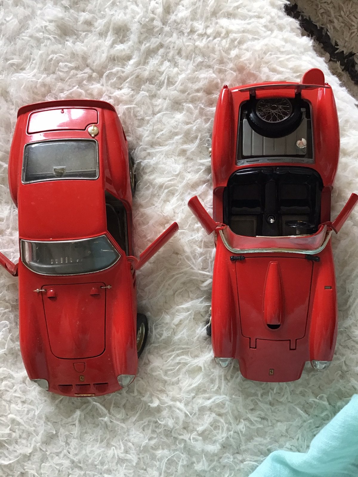 2 modèles Ferrari classiques Testa Rossa En 250GTO 1962, Enlèvement ou Envoi, Comme neuf
