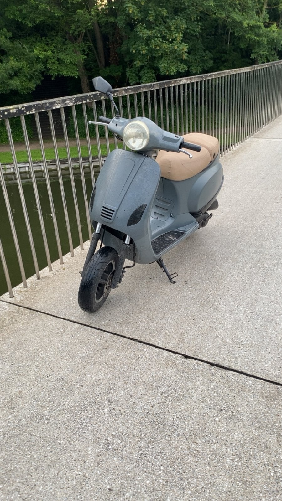Toscana razzo b klasse 2015, Vélos & Vélomoteurs, Scooters | Marques Autre, Comme neuf, Classe B (45 km/h), Enlèvement
