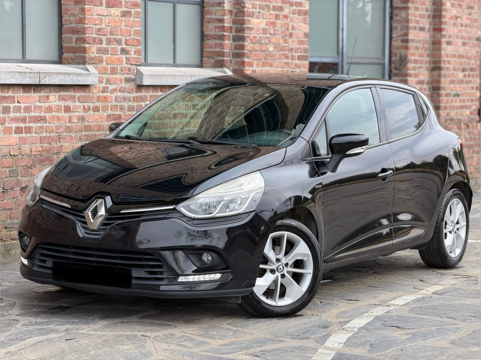 Renault Clio 0.9tce Limited Edition! Euro6B, Voorwielaandrijving, Stof, Zwart, 5 deurs