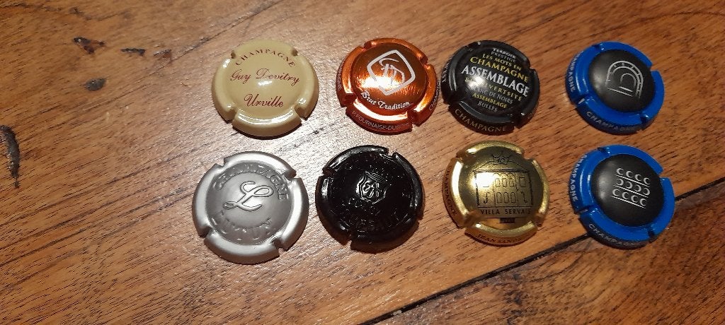capsules de champagne (voir liste ci-jointe), Enlèvement ou Envoi