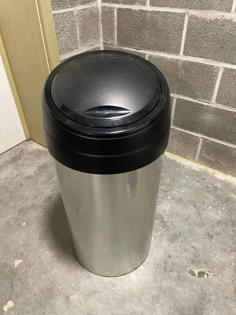 Poubelle de cuisine Meliconi couvercle à pression, 40 liter of meer, Ophalen, Gebruikt