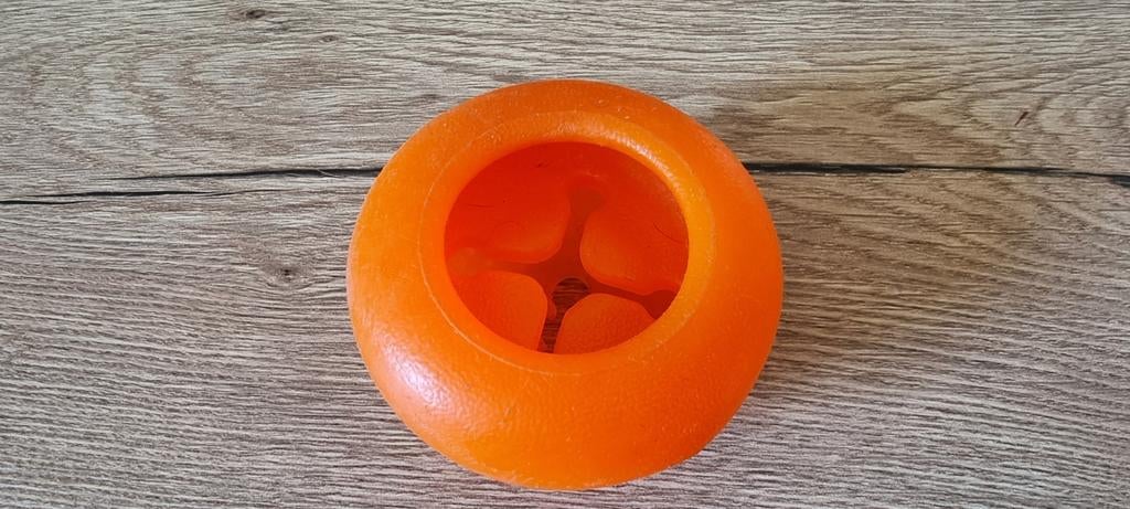 Everlasting Treat Bento Ball Medium oranje, Dieren en Toebehoren, Ophalen of Verzenden, Gebruikt, Kauwspeelgoed