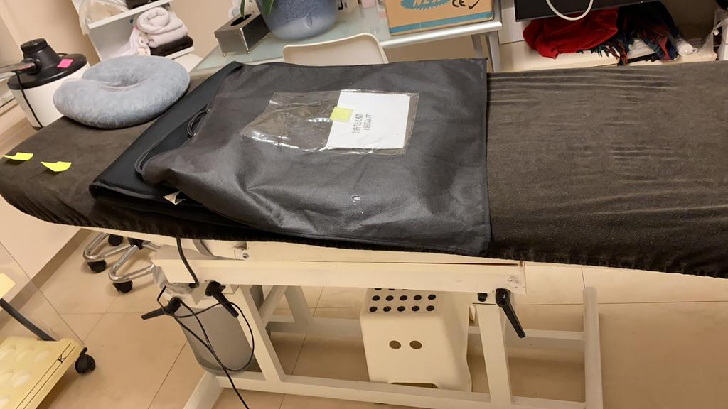 Lot esthétique /Tabel/Tabouret, Enlèvement, Utilisé, Table de massage