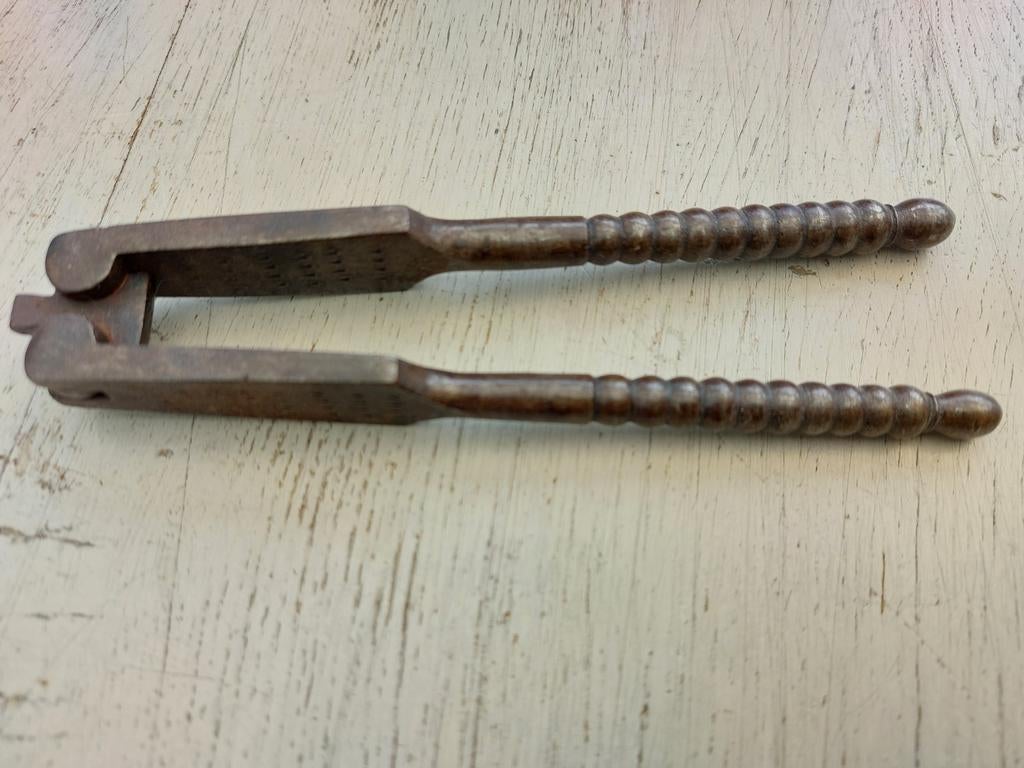Antieke notenkraker. 0486 215927, Ophalen of Verzenden