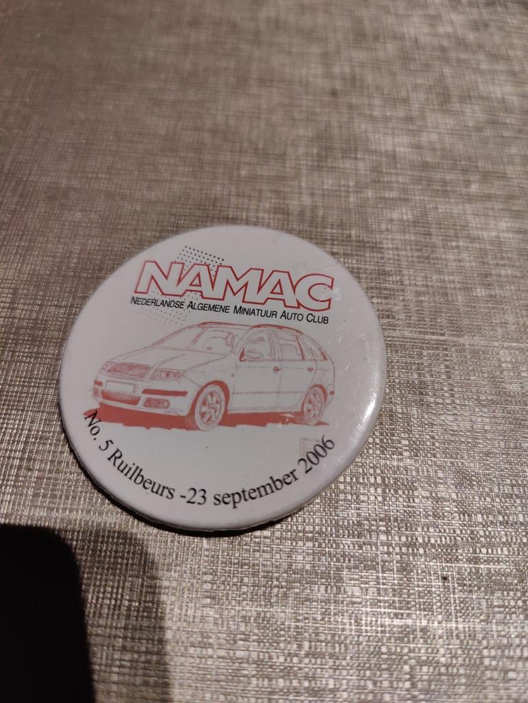 SKODA Felicia badge, Verzamelen, Ophalen of Verzenden, Zo goed als nieuw, Auto's