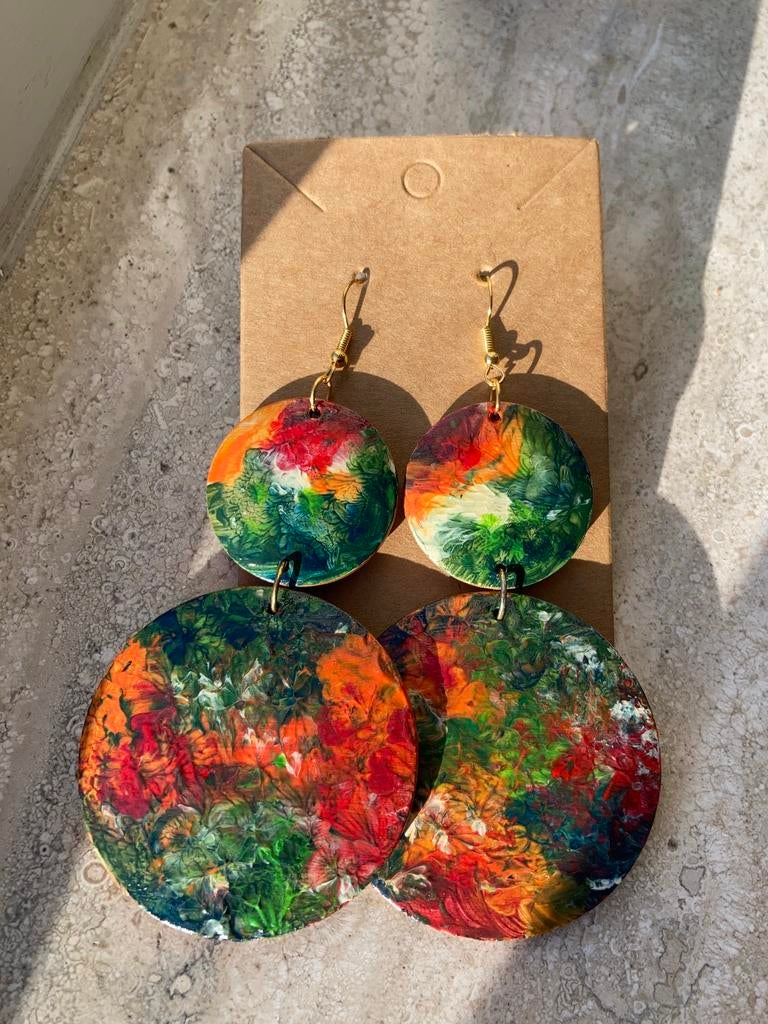 Handbeschildere Oorbellen XL Colorful ByJ&S💃🏽, Ophalen of Verzenden, Nieuw, Overige materialen, Hangers