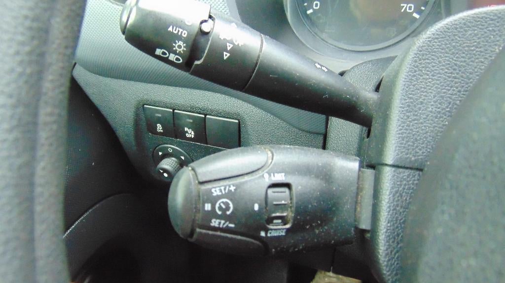 AUTO, Voorwielaandrijving, Stof, Wit, 5 deurs