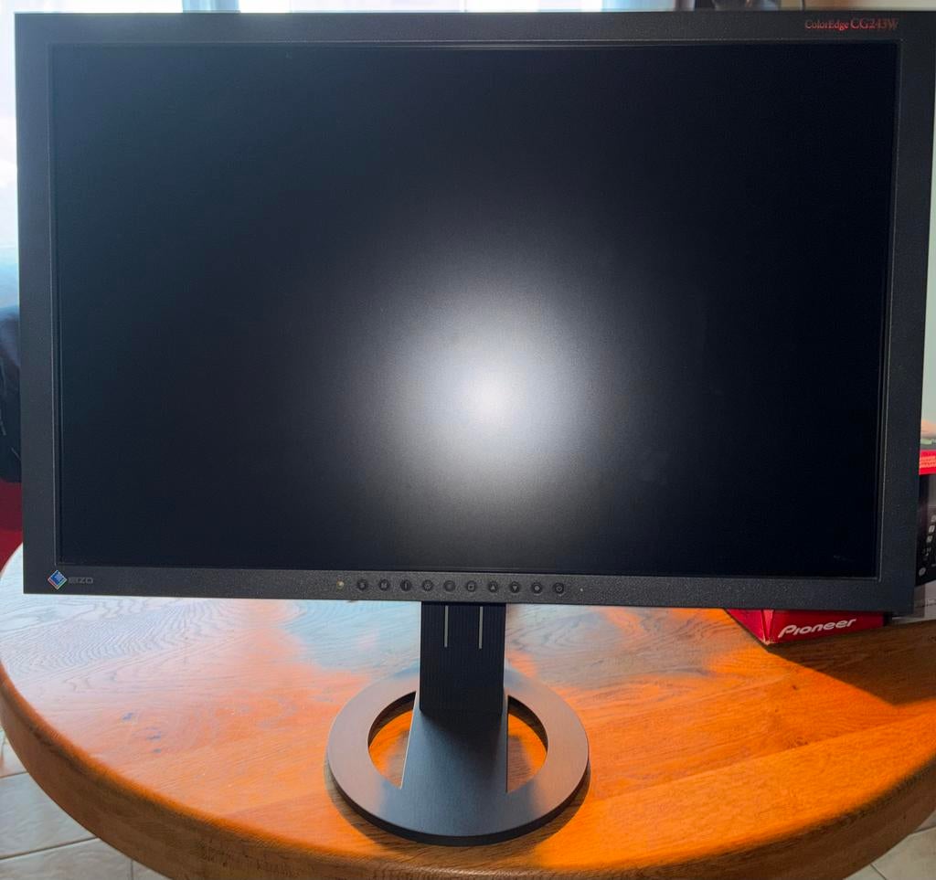 Te koop EIZO ColorEdge CG243W, Computers en Software, Monitoren, Ophalen, Zo goed als nieuw