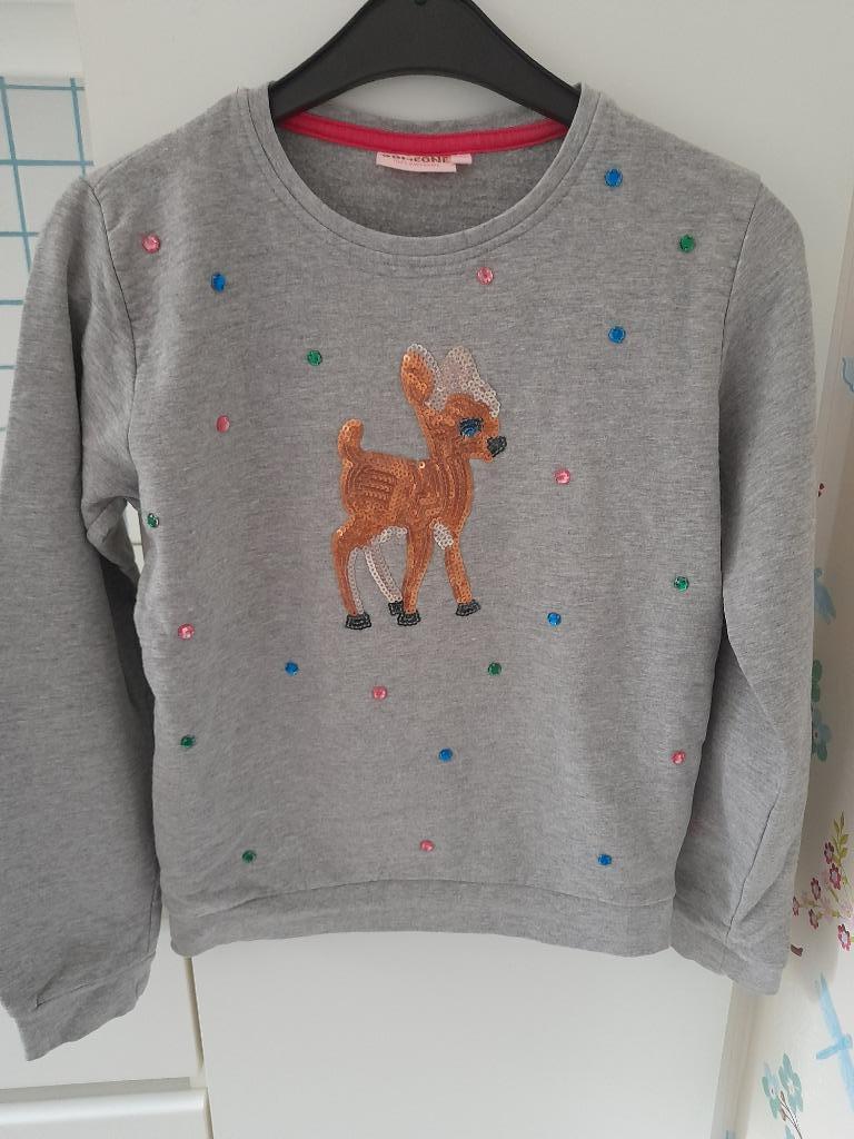 Grijze sweater met hertje.  Someone, Ophalen of Verzenden