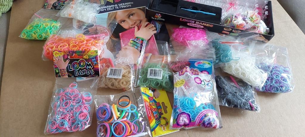 Loom bands - zelf rubberband sieraden maken, Ophalen of Verzenden, Zo goed als nieuw
