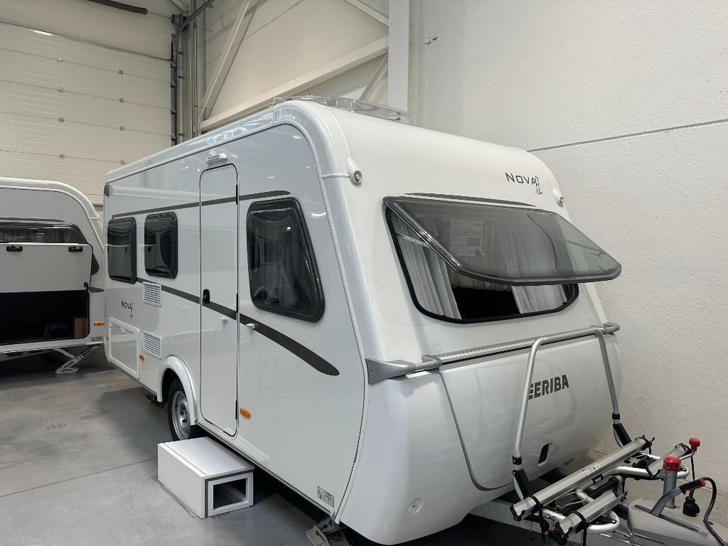Eriba Hymer Nova Light 425 - Nouveau - Concessionnaire Hymer, Caravanes & Camping, Caravanes, Jusqu'à 4, 6 à 7 mètres, Entreprise