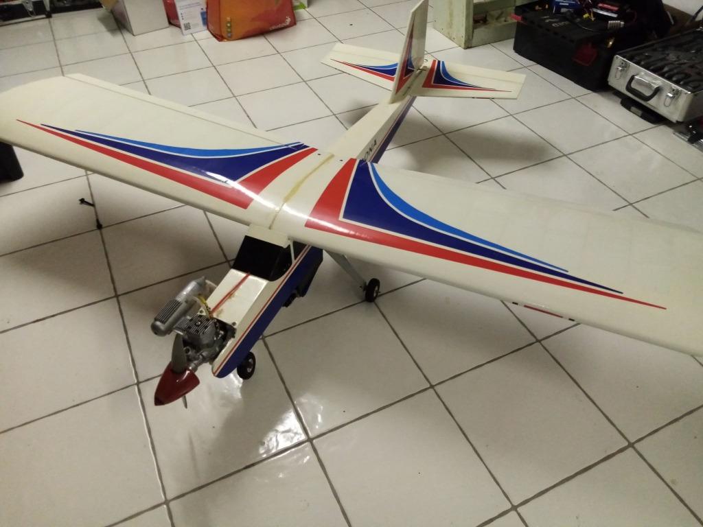 RC vlieger  TRAINER, Enlèvement, Utilisé, Nitro, RTF (Ready to Fly)
