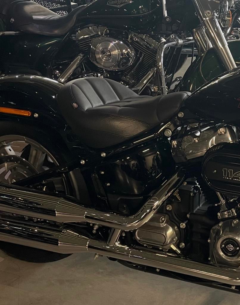 Mustang zadel Harley-Davidson softail 2024, Motoren, Ophalen, Nieuw