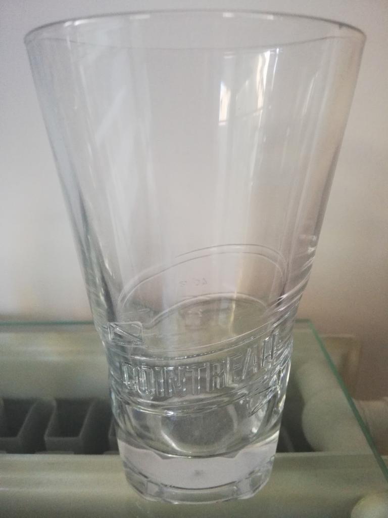 Glas Cointreau, Ophalen, Zo goed als nieuw