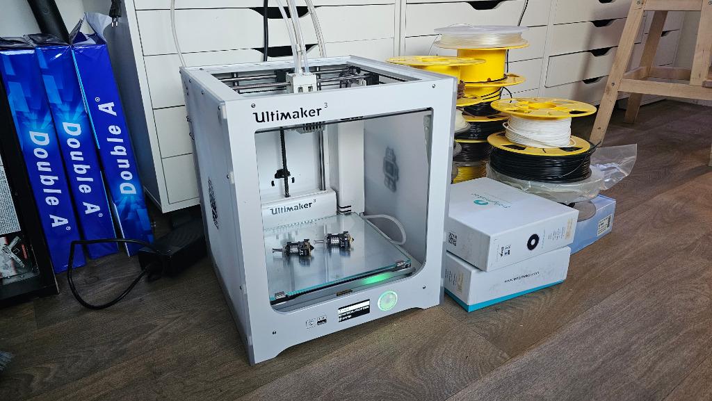 Ultimaker 3 3d Printer met Rollen Filament, Ophalen, Gebruikt, Ingebouwde Wi-Fi, Ultimaker