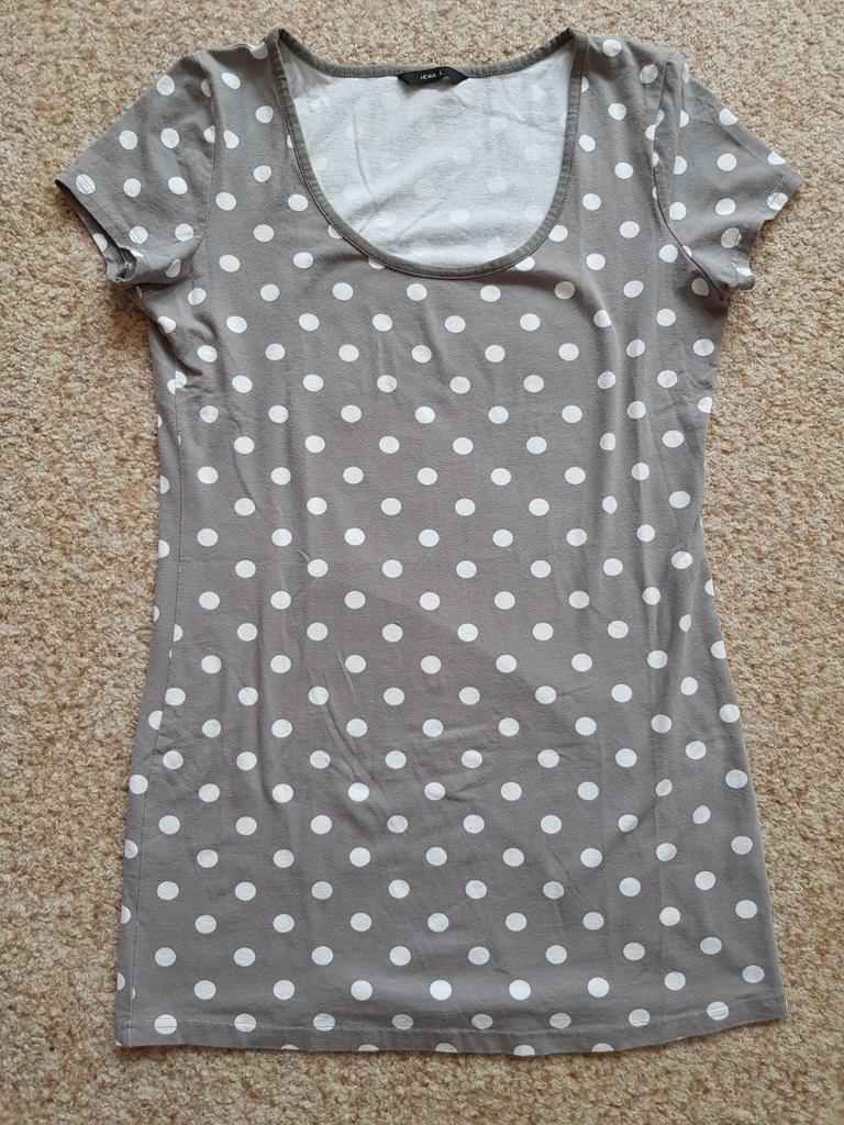Grijze lange bolletjes T-shirt maat L, Kleding | Dames, Ophalen of Verzenden, Zo goed als nieuw