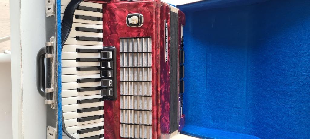 weltmeister stella accordeon, Enlèvement, Weltmeister, Avec valise