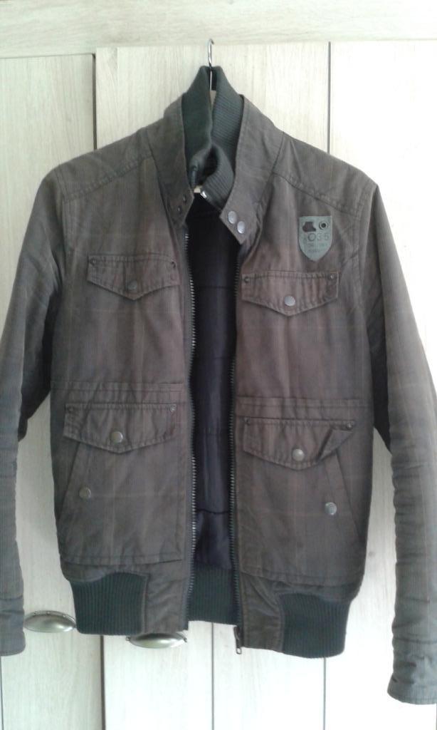 Veste Celio, Enlèvement, Porté