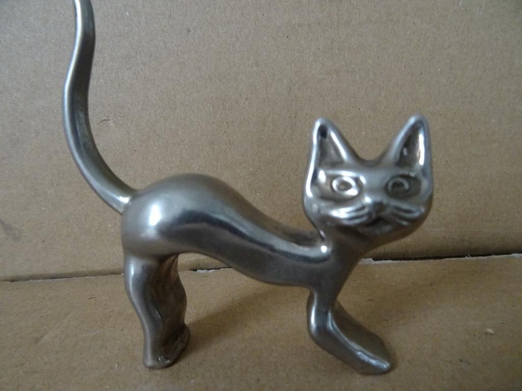 Beeldje kat beeldje poes vintage beeldje kat poes 8cm 1960, Ophalen of Verzenden, Zo goed als nieuw, Dier