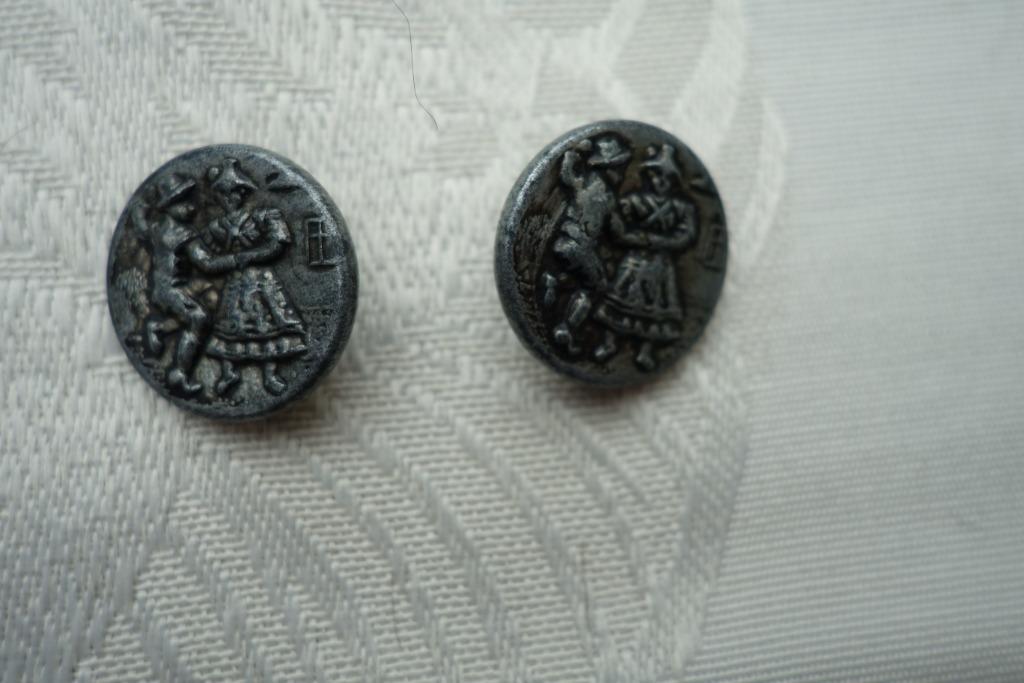 3 unieke tiroler vintage knopen, Ophalen, Nieuw, Knoop of Knopen