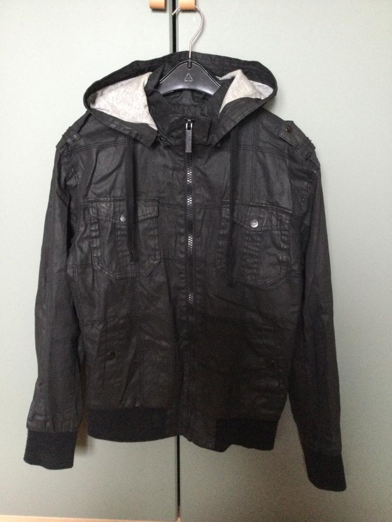 Gilet noir taille S entre saisons, Vêtements | Hommes, Enlèvement ou Envoi, Taille 46 (S) ou plus petite, Noir, Coolcat