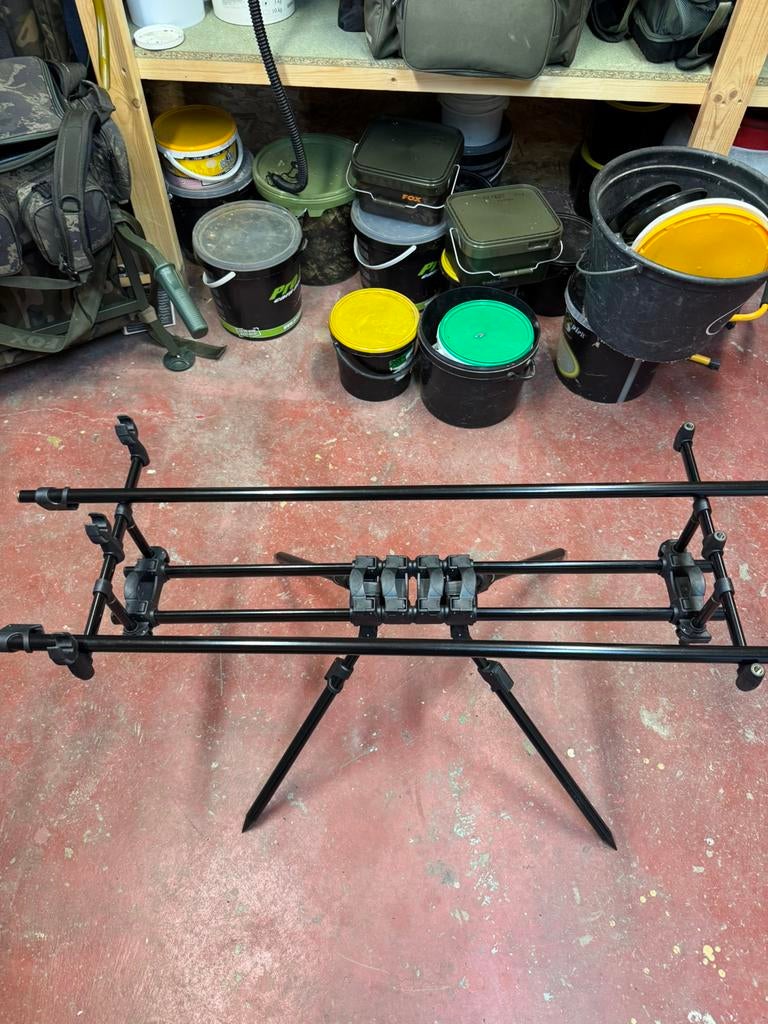 Vend rod pod fox ranger mk 2, Enlèvement, Comme neuf, Ensemble complet