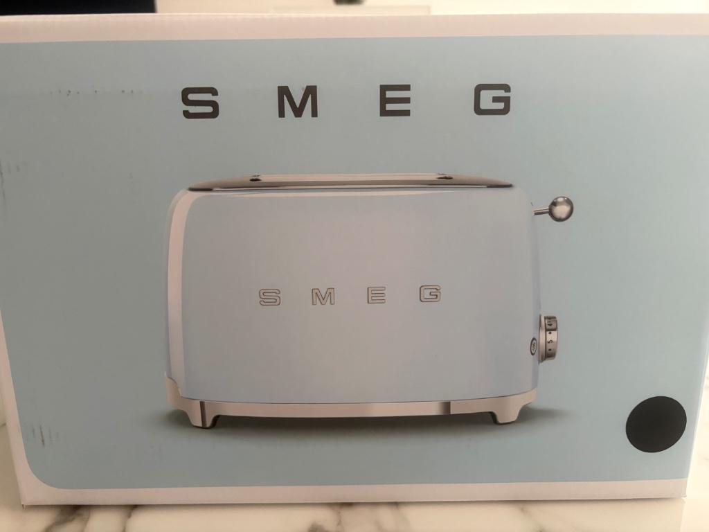 SMEG GRILLE PAIN NEUF, Electroménager, Grille-pain, Enlèvement, Neuf, Ramasse-miettes amovible