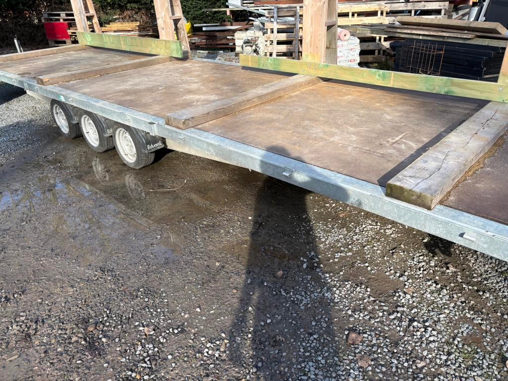 Eduard plateauaanhangwagen 8m56x2m40 3 asser, Auto diversen, Aanhangers en Bagagewagens, Ophalen, Zo goed als nieuw