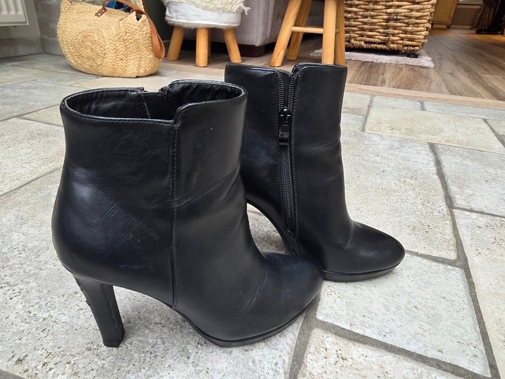 Bottines Buffalo noires taille 37, Enlèvement, Noir