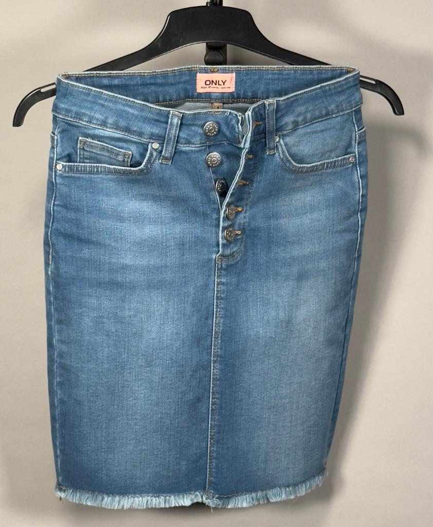 Jupe en jeans marque ONLY, Enlèvement ou Envoi, Comme neuf, Bleu, W28 - W29 (confection 36)