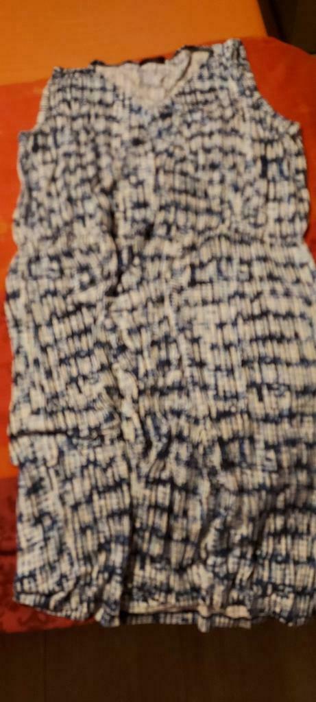 Zomerkleedjes in t hirt stof 44/46