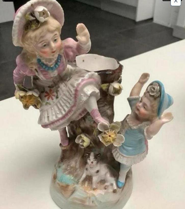 Mooi beeldje in porselein, Antiek en Kunst, Ophalen
