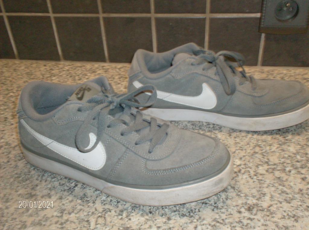 schoenen nike sb grijs - maat 41 als nieuw, Ophalen of Verzenden, Zo goed als nieuw, Sneakers, Nike sb