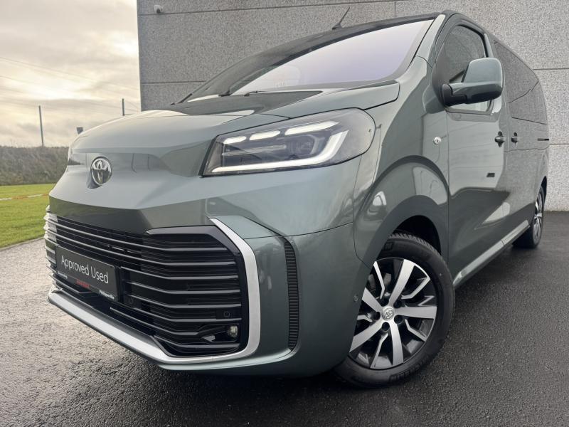 Toyota ProAce Verso 2.0D 140hp MT Family MEDIUM 8pl, Auto's, Monovolume, Parkeersensor, 144 pk, ProAce