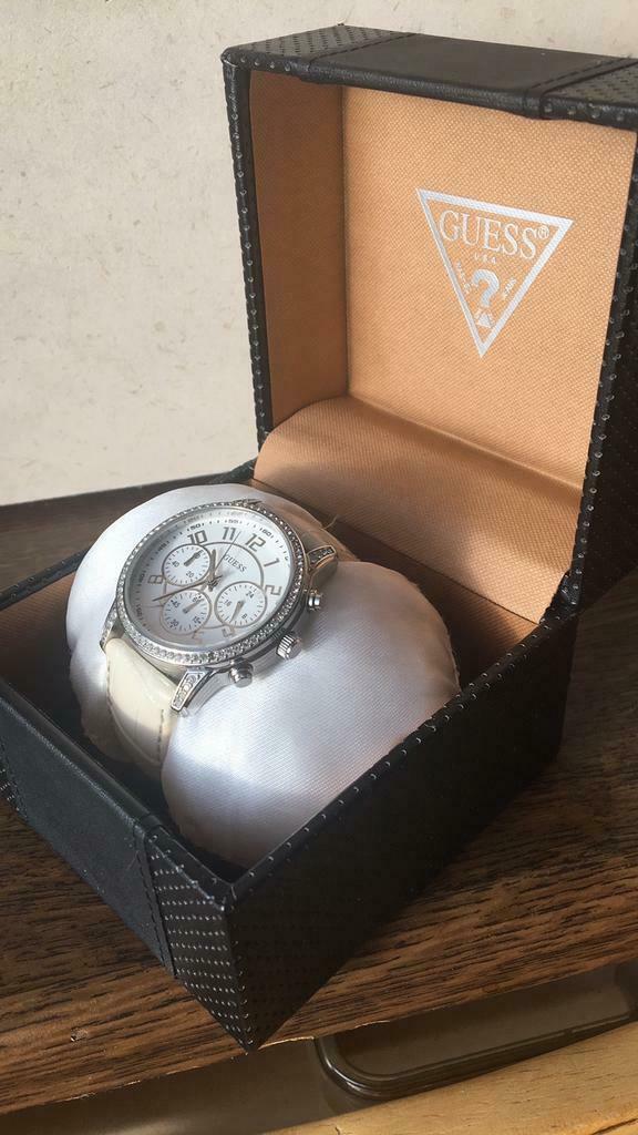 Guess, Zo goed als nieuw, Guess