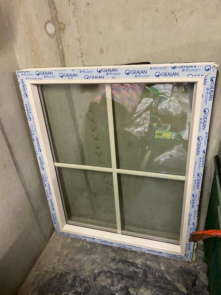 Vast raam (nieuw), Doe-het-zelf en Bouw, Ophalen, Zo goed als nieuw