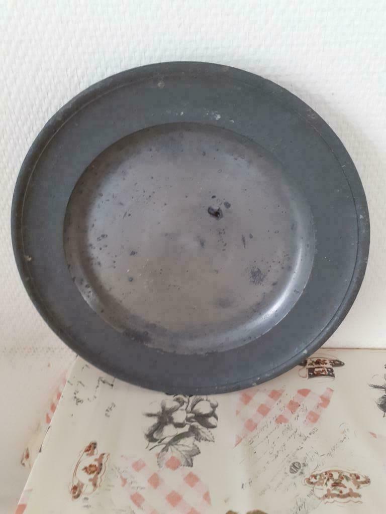 4 assiettes en étain du 19ème siècle - utilisées, Enlèvement ou Envoi
