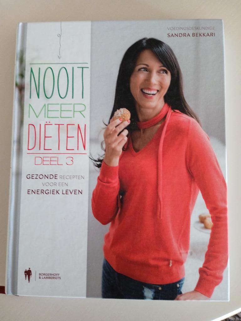 Groot kookboek Sandra Bekkari, Boeken, Ophalen of Verzenden, Zo goed als nieuw, Gezond koken