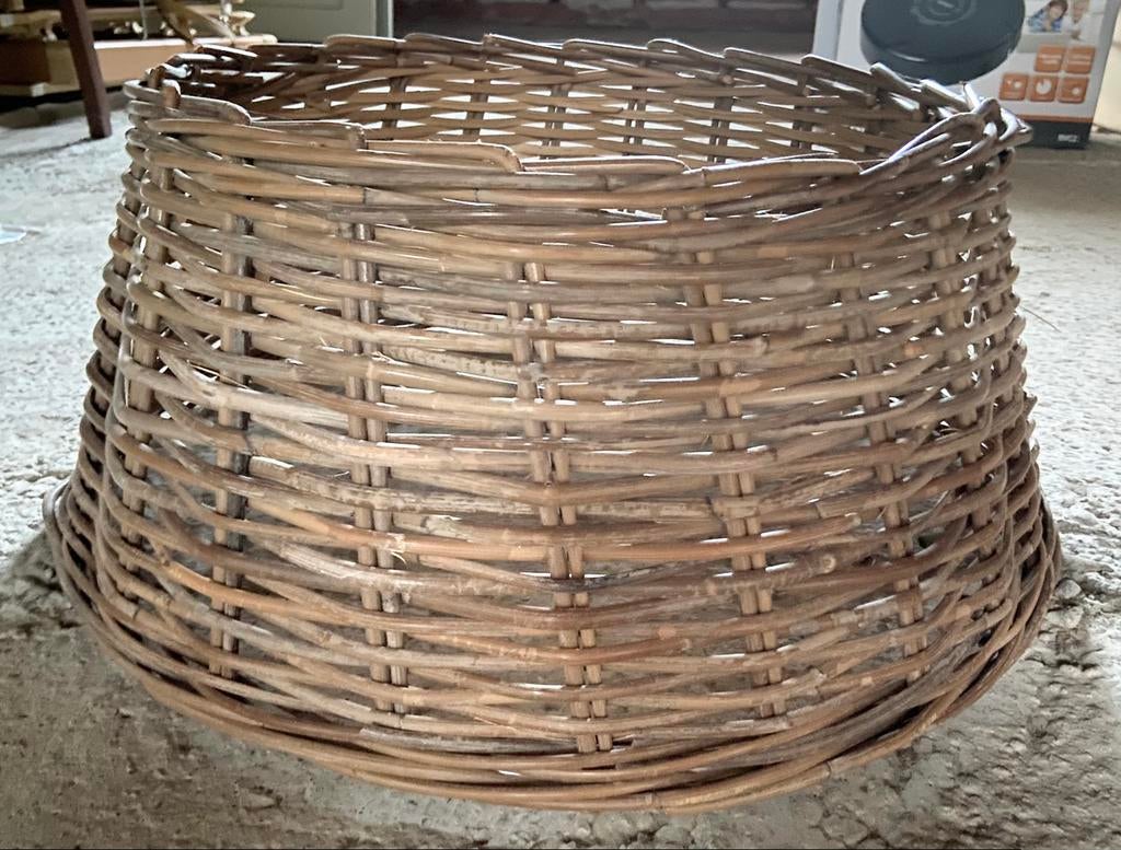 Rieten kap voor rond voet kerstboom - nieuw Noord gebruikt, Diversen, Kerst, Ophalen of Verzenden, Nieuw