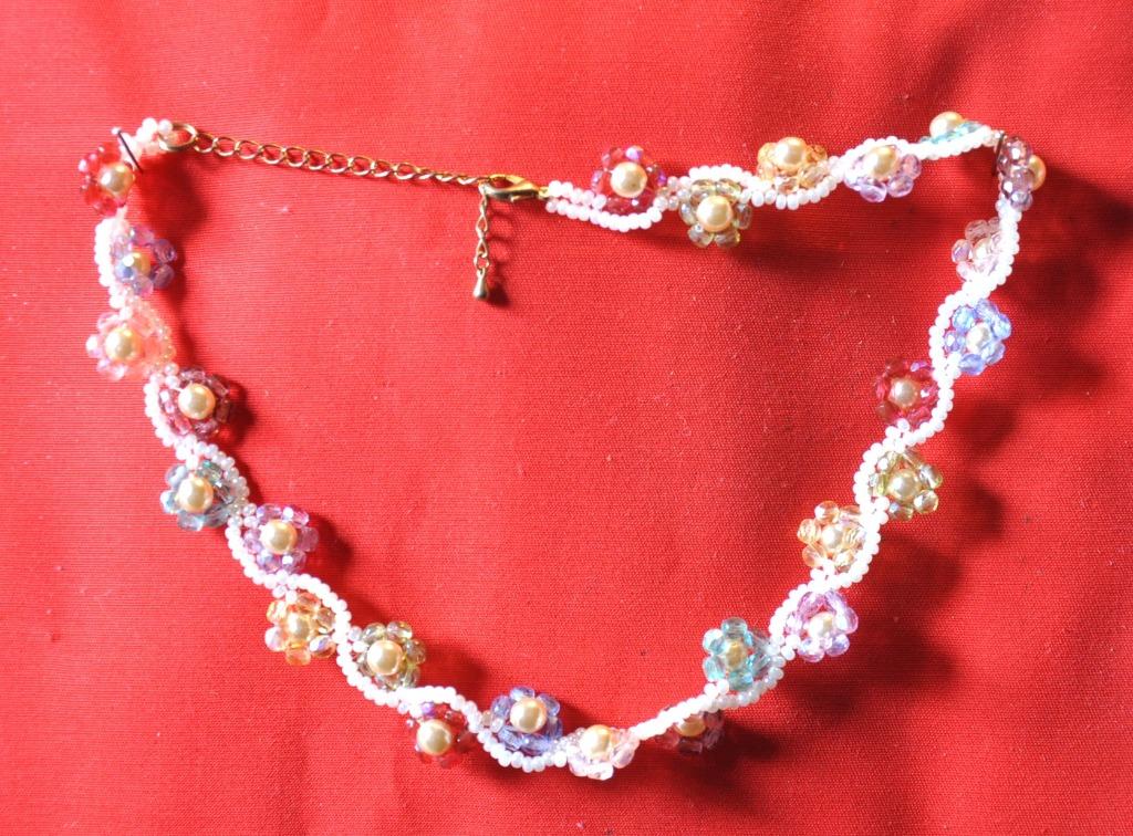 collier de fantaisie (x20047), Enlèvement ou Envoi, Comme neuf, Autres couleurs, Synthétique