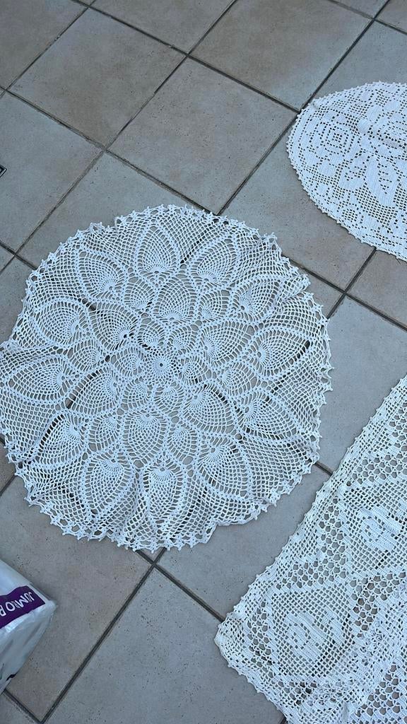 Gobelets au crochet, Enlèvement