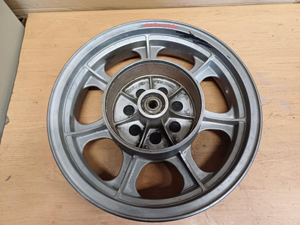 kawasaki vulcan 700 en vulcan 750 achterwiel velg, Enlèvement ou Envoi, Utilisé