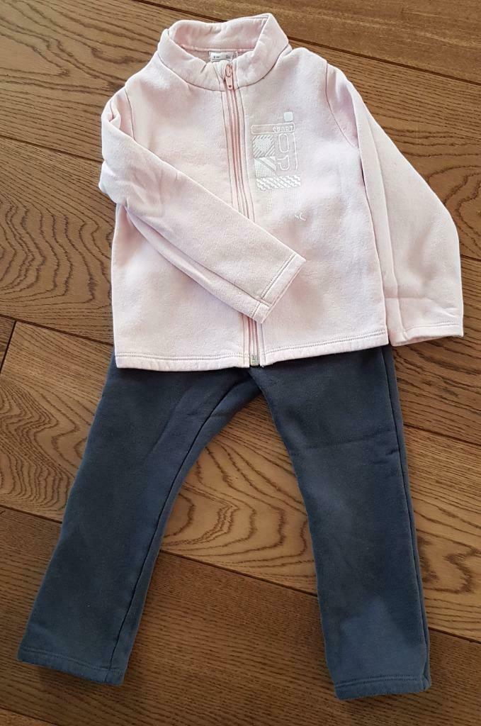 Jogging Decathlon 98-104, Kinderen en Baby's, Gebruikt, Meisje, Sport- of Zwemkleding, Decathlon