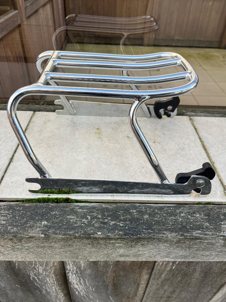 Afneembaar Bagagerek Harley Davidson, Ophalen