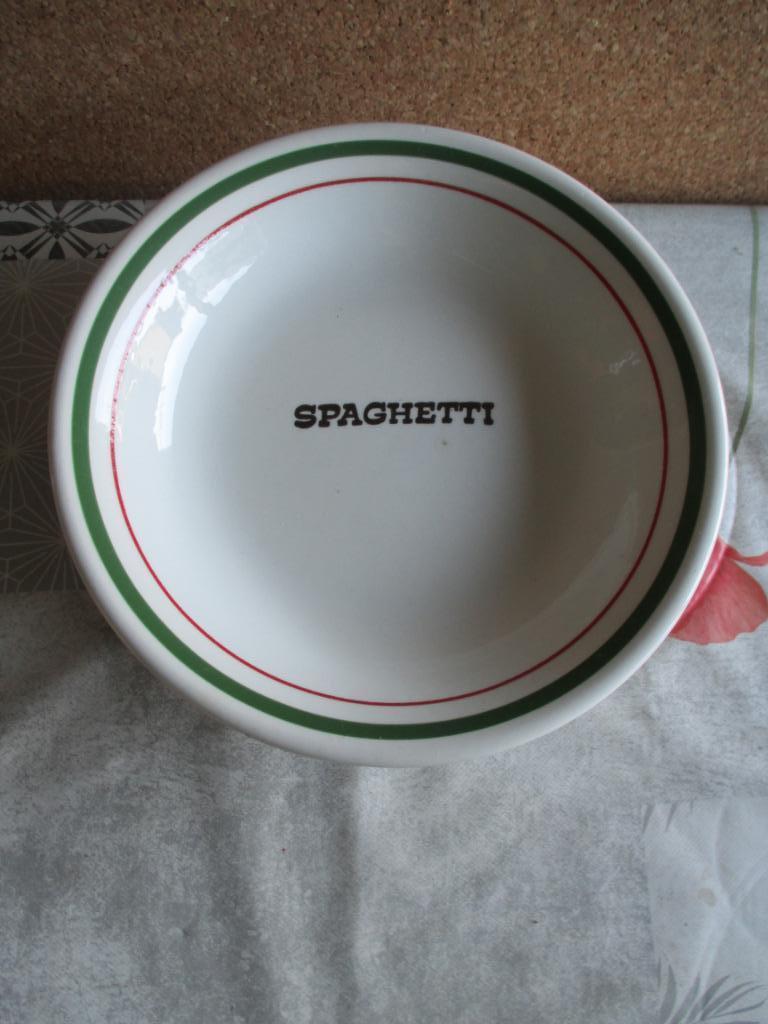 spaghettiborden retro, Ophalen of Verzenden, Zo goed als nieuw, Overige stijlen, Bord(en)