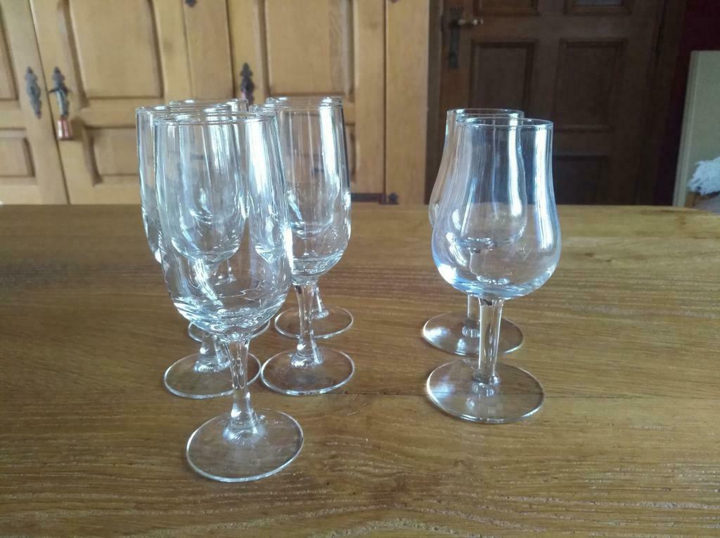 Lot de 5 + 2 verres à porto ou autres +/- 14-15 cm de haut, Enlèvement ou Envoi, Comme neuf, Autres types